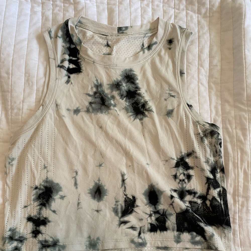 RARE lululemon tank